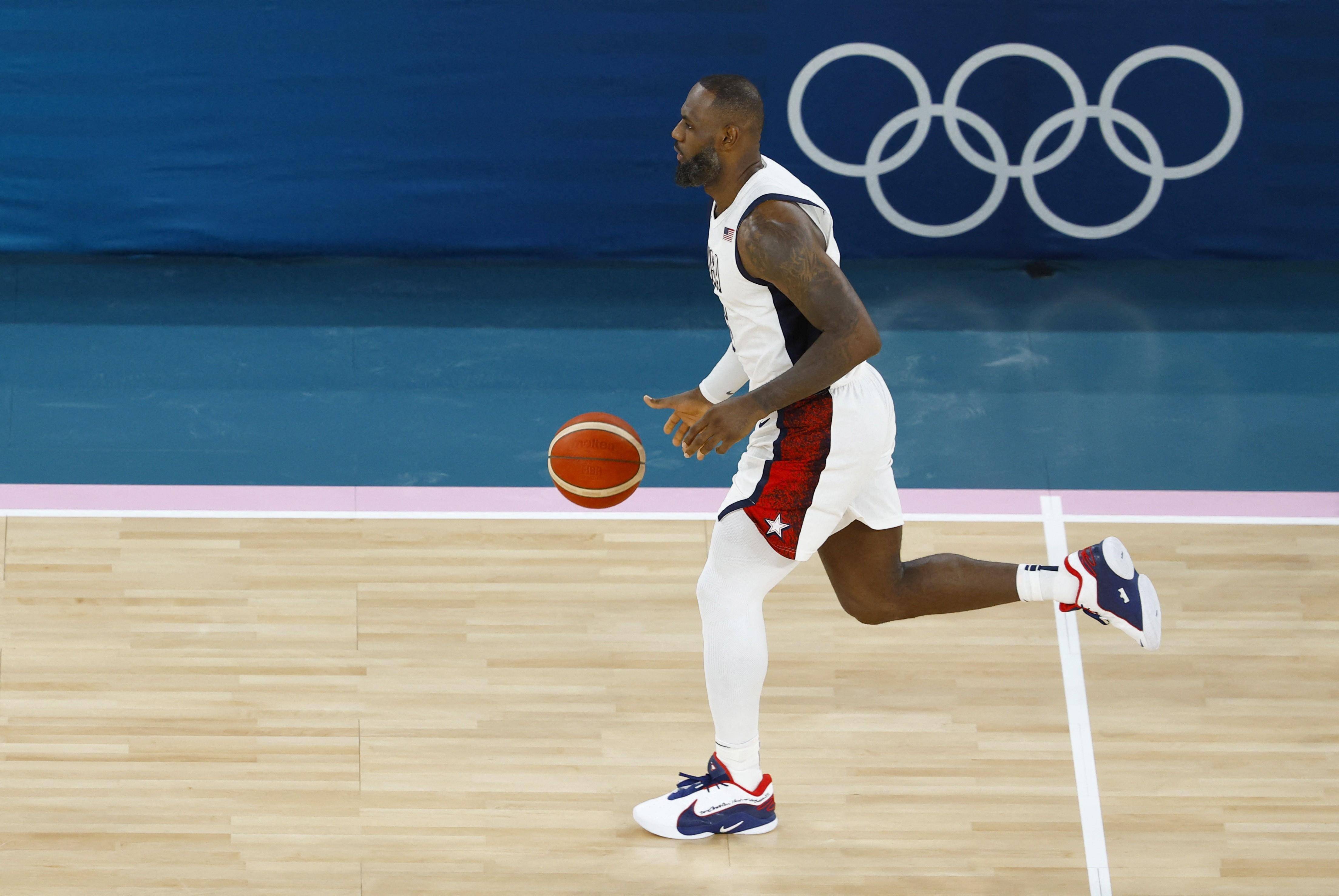 乐鱼体育(中国)官方网站-精彩瞬间合集：全场最炫的投篮、封盖和抢断！