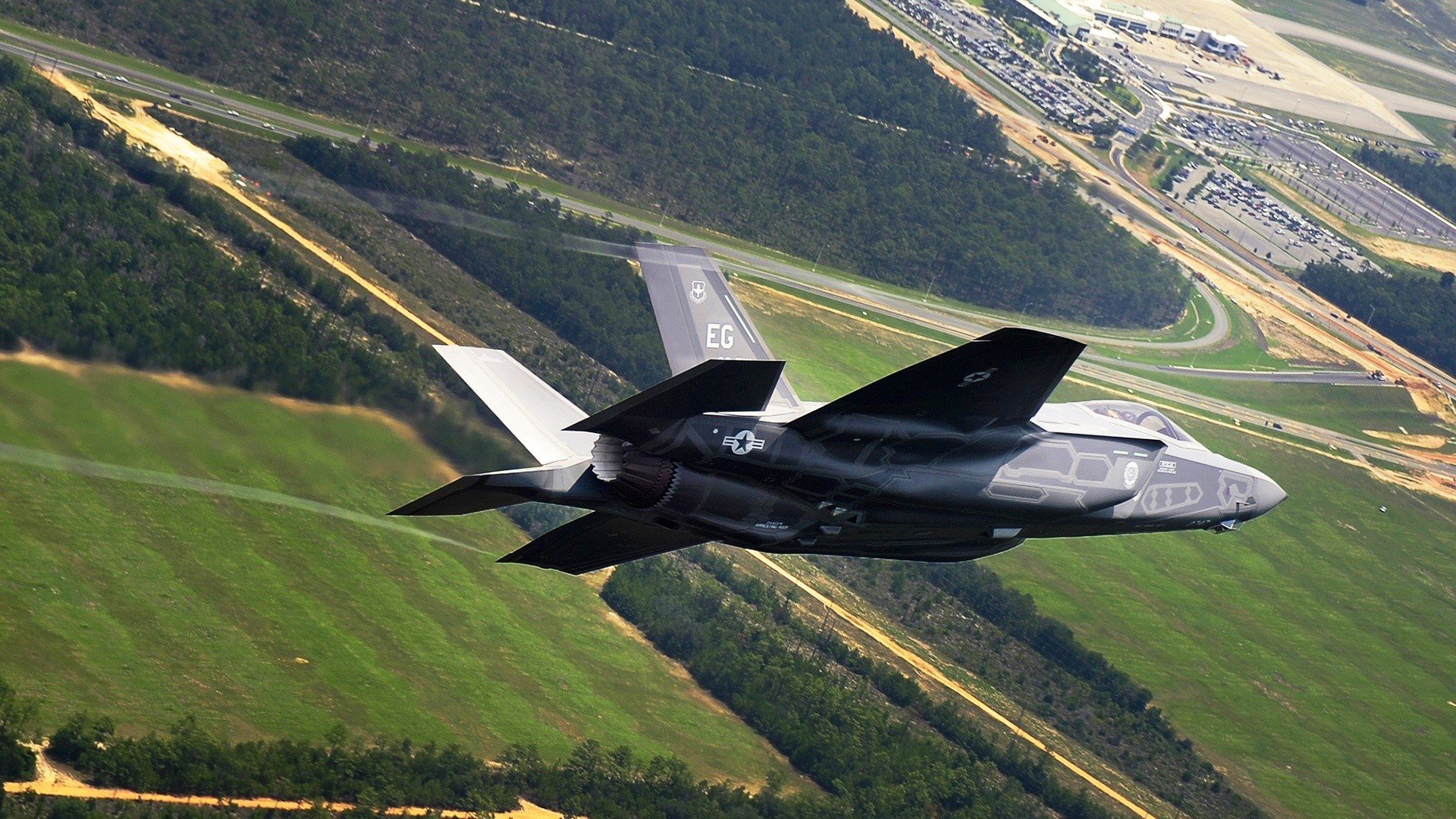 阿尔阿赫利篮板球争夺激烈，阿赫利vs德黑兰独立