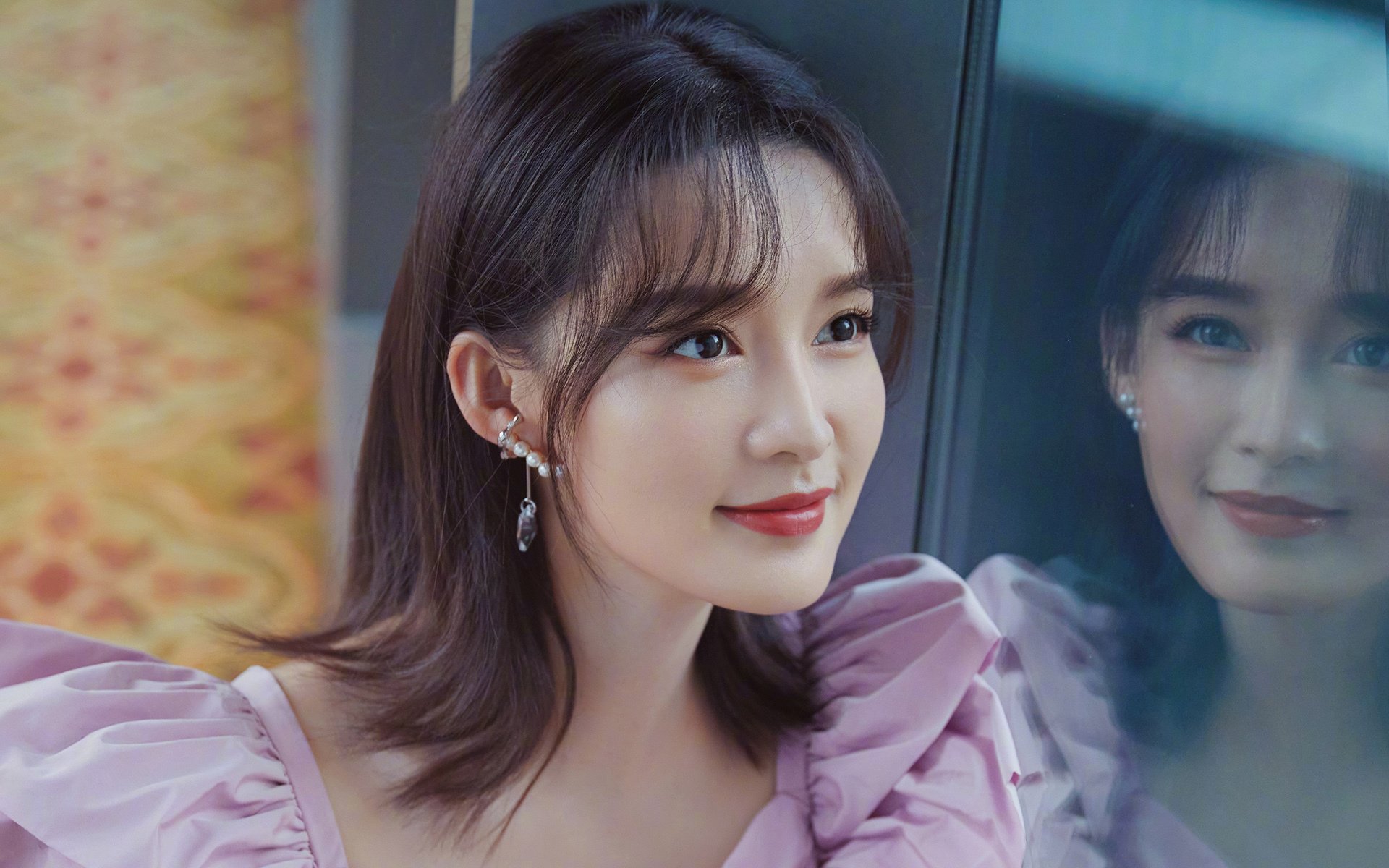 足球赛场比赛策略调整频繁,足球比赛对场地有什么规定