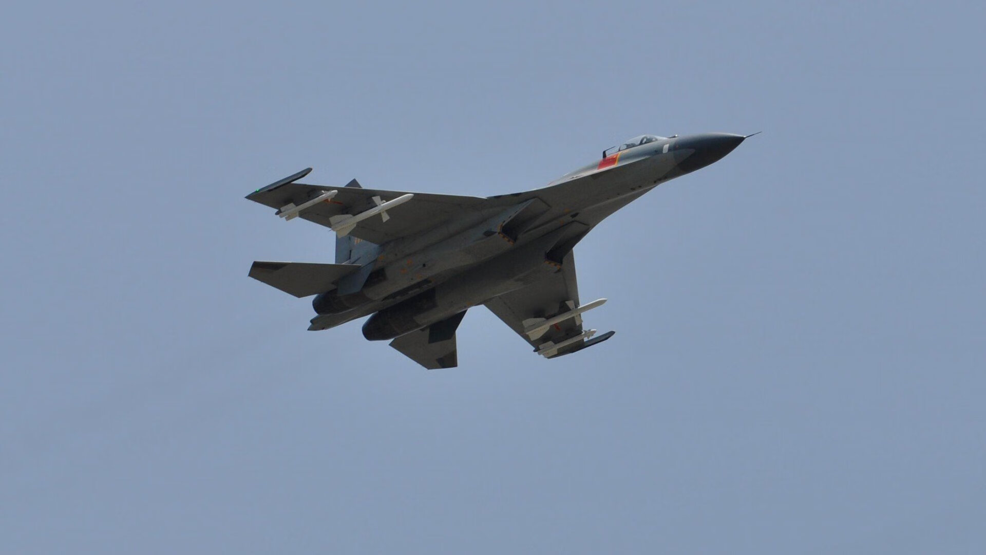 西甲球场最美的瞬间：高空吊射入网