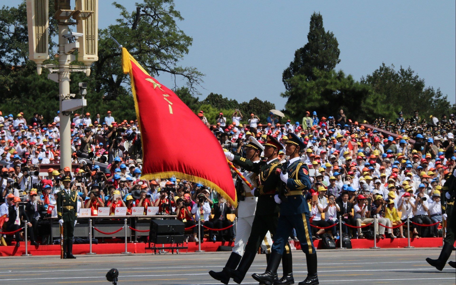 跳水高难动作韩国稳健完成，韩国跳水选手跳一半回去了