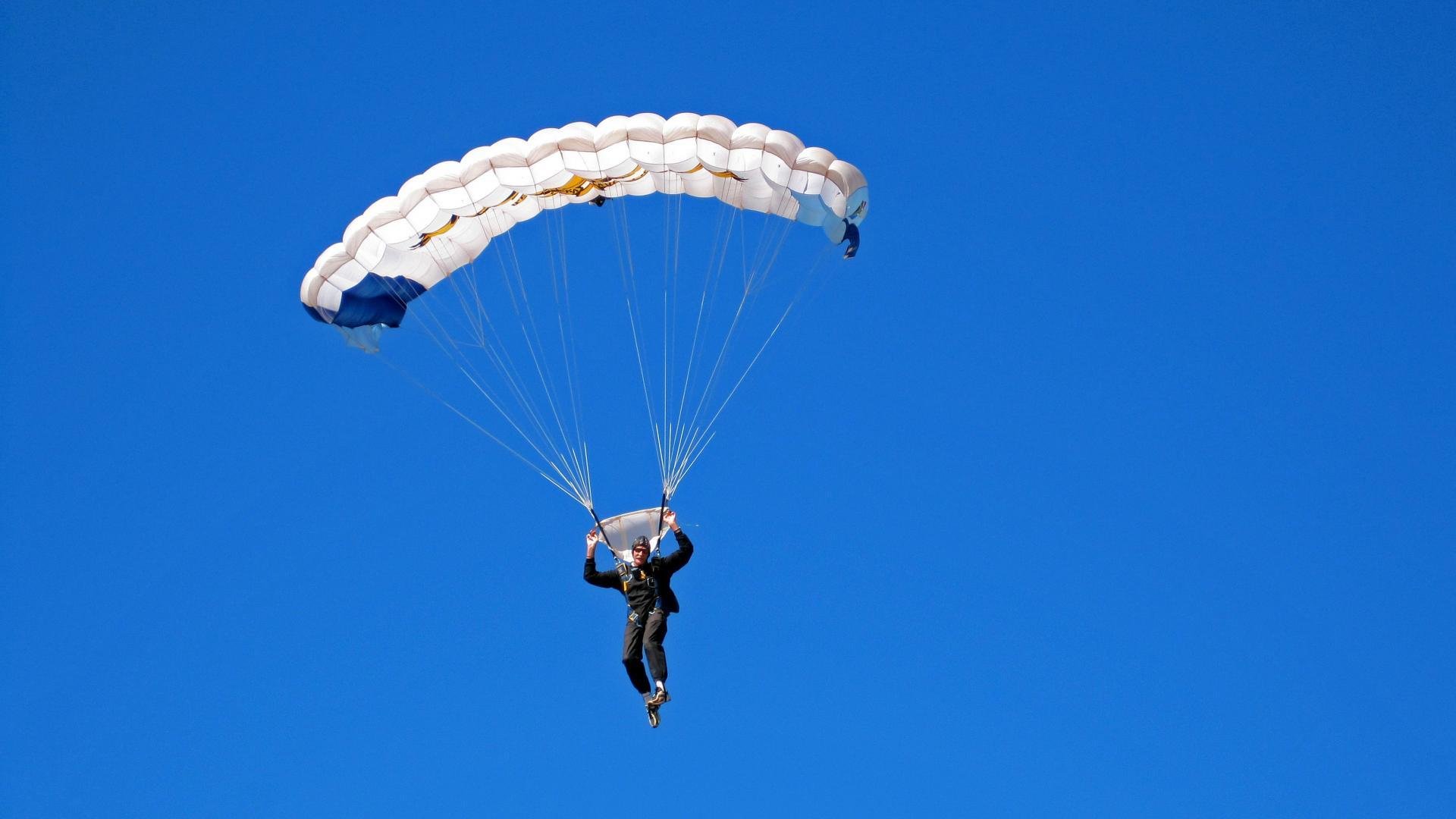 乐鱼体育APP官方下载-“德甲争冠进入关键期，豪门战斗不断”，德甲榜首大战