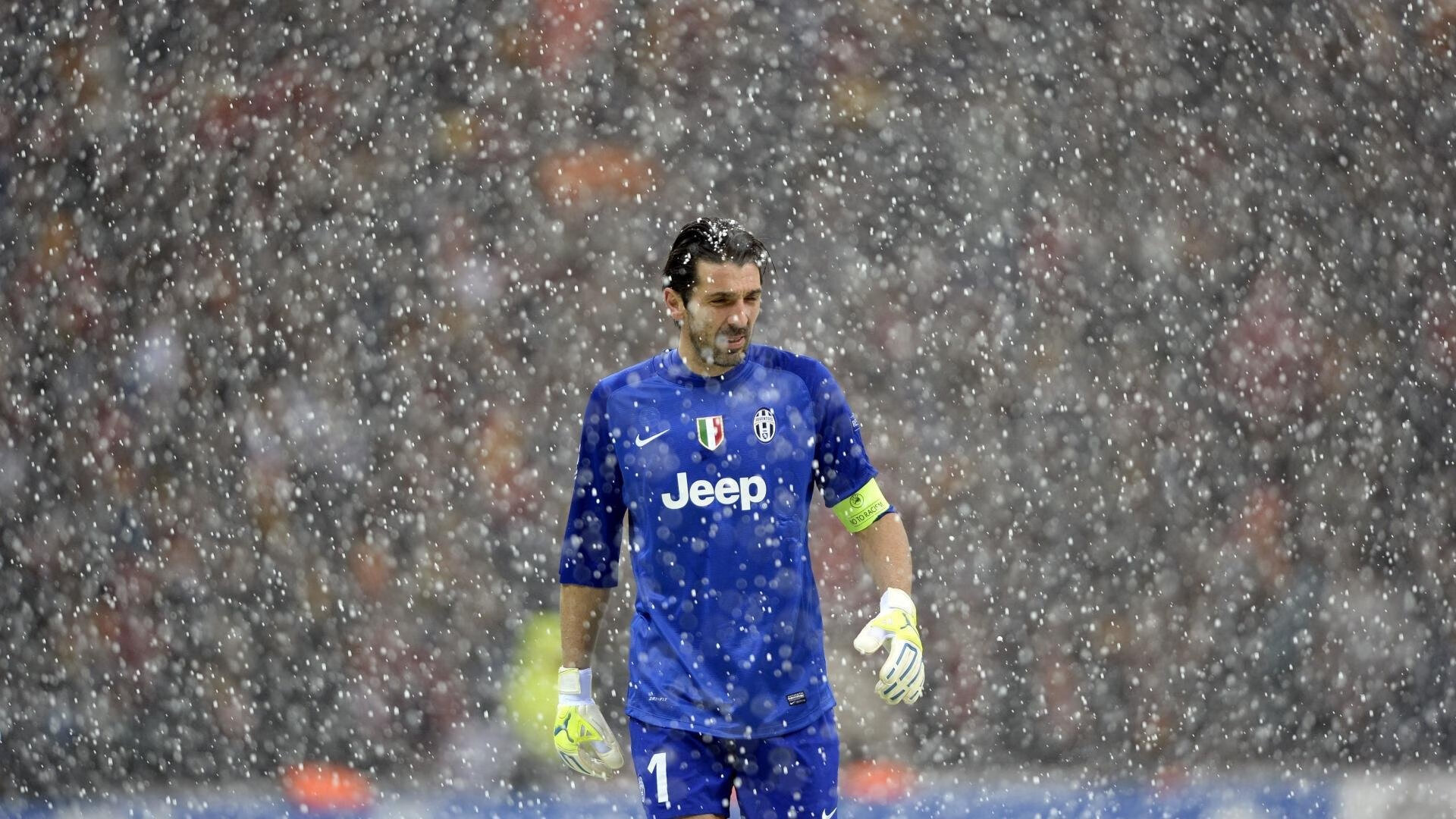 乐鱼网页版-津津乐道：最具话题性的战术创新盘点，讨论战术的句子