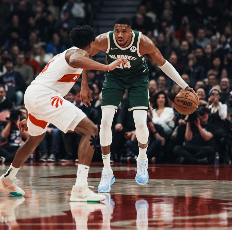 猛龙vs雄鹿：东部的巅峰对决的简单介绍